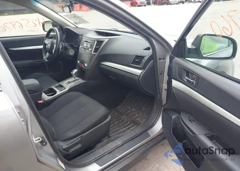 2011 Subaru Outback 2.5I Premium z USA, uszkodzony, nr VIN 4S4BRCCC9B3349449